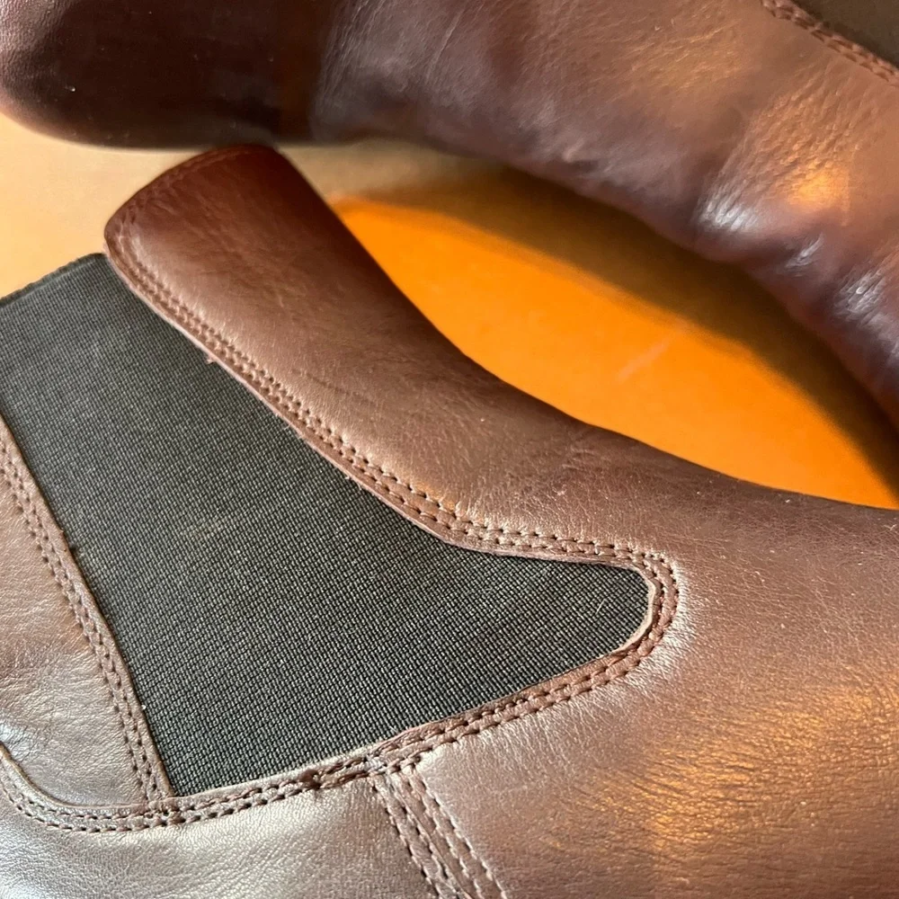 EUC Madewell Wycliffe Chelsea Boots Brown size 7.5